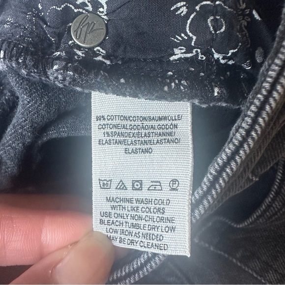 We The Free Shorts Avery Bermuda Cutoff Denim Black Size 26 - Picture 7 of 9